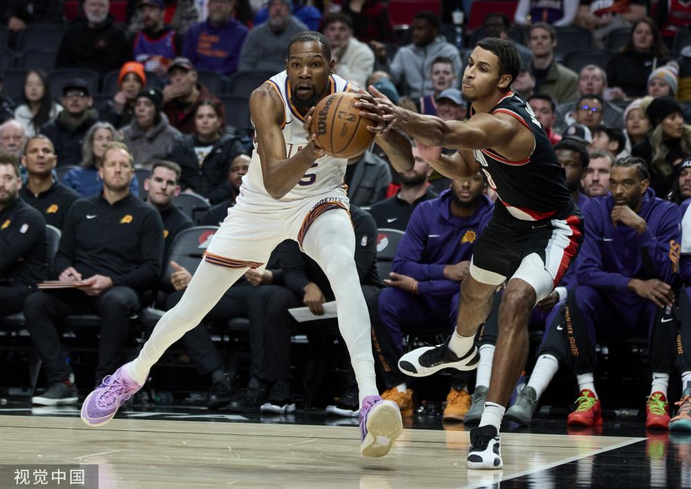 他推动了一 他推动了一